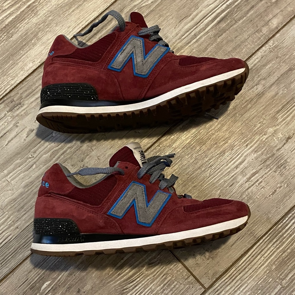 GREAT CONDITION CUSTOM MADE NEW BALANCE SNEAKERS.